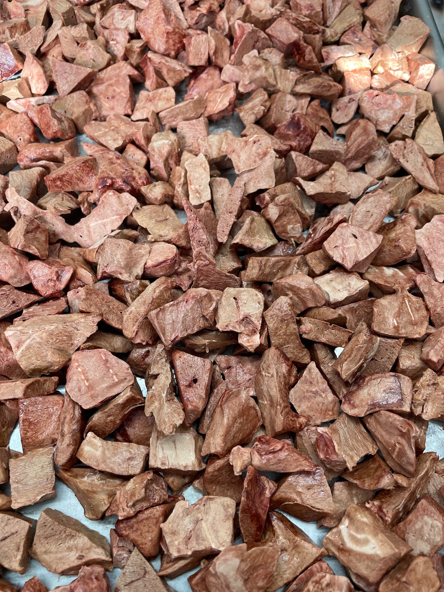 Freeze Dried Bison Liver Pet Treats made with organic all natural 100% Bison Liver, for your cats and dogs. Free of Glycerine, Gluten, Grain & Preservatives.