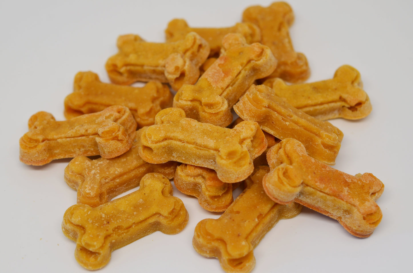 Waboose Snack Biscuit pet treats made with organic all natural Rabbit, chickpea flour and apple cider vinegar for your dogs. Free of Glycerine, Gluten, Grain & Preservatives.